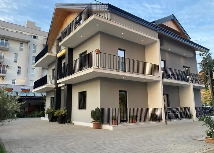 Vila Lazri